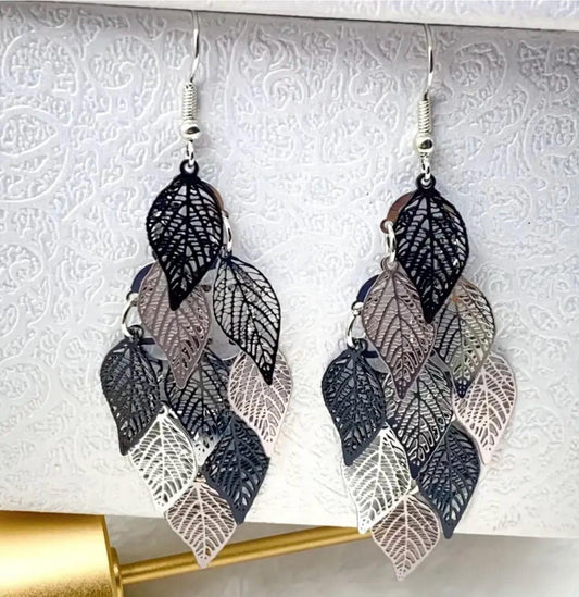 Vintage Drop Earrings Retro Leaf Design