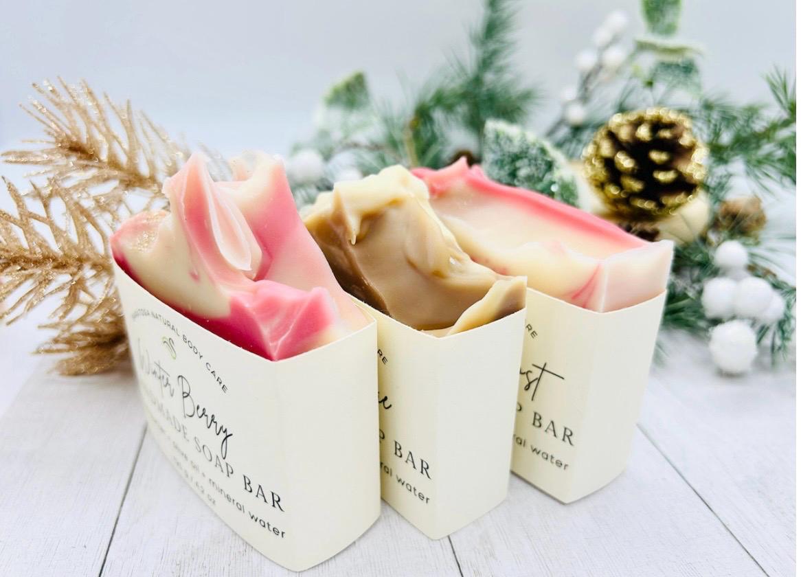 Seasonal Handmade Bar Soap & Bamboo Soap Saver Dish Gift Set – The Perfect Duo for Self-Care